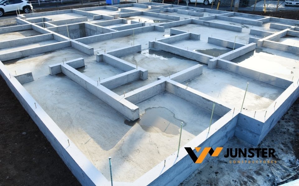 Cimentaciones y estructura